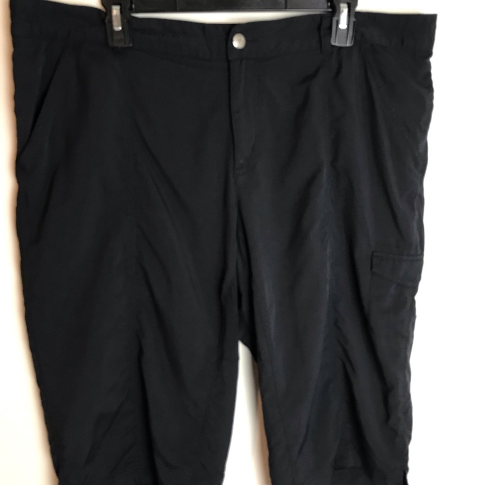 Columbia PFG Omni-Shade Black Shorts, Size 16